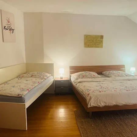 U Slunečnice Husinetz